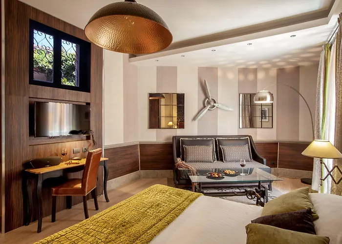 The At The Forum Luxury Collection - The At The Forum 5*